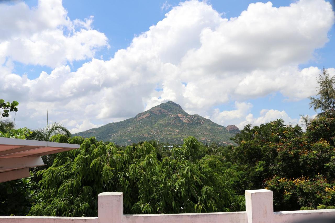 Hotel Siva Sakthi Tiruvannāmalai المظهر الخارجي الصورة