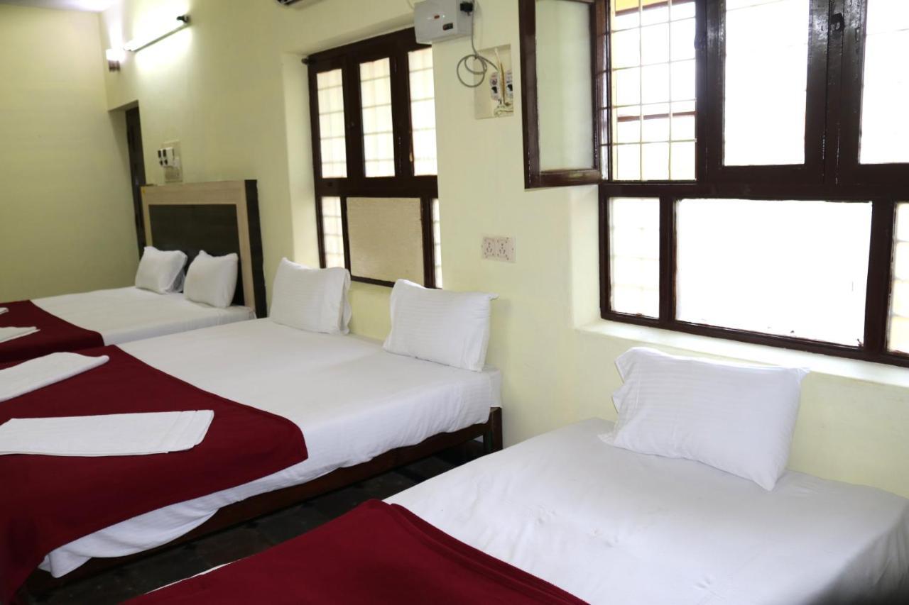 Hotel Siva Sakthi Tiruvannāmalai المظهر الخارجي الصورة