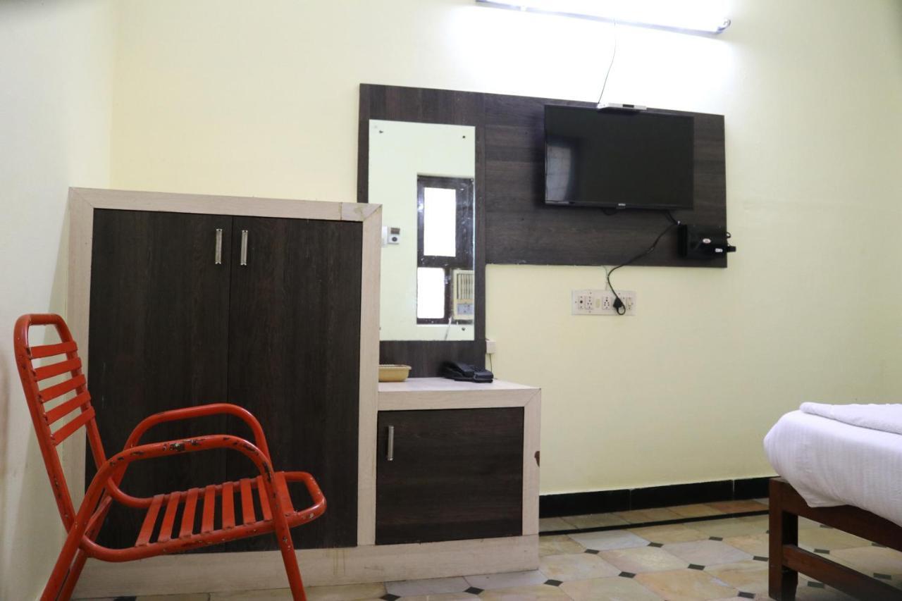 Hotel Siva Sakthi Tiruvannāmalai المظهر الخارجي الصورة