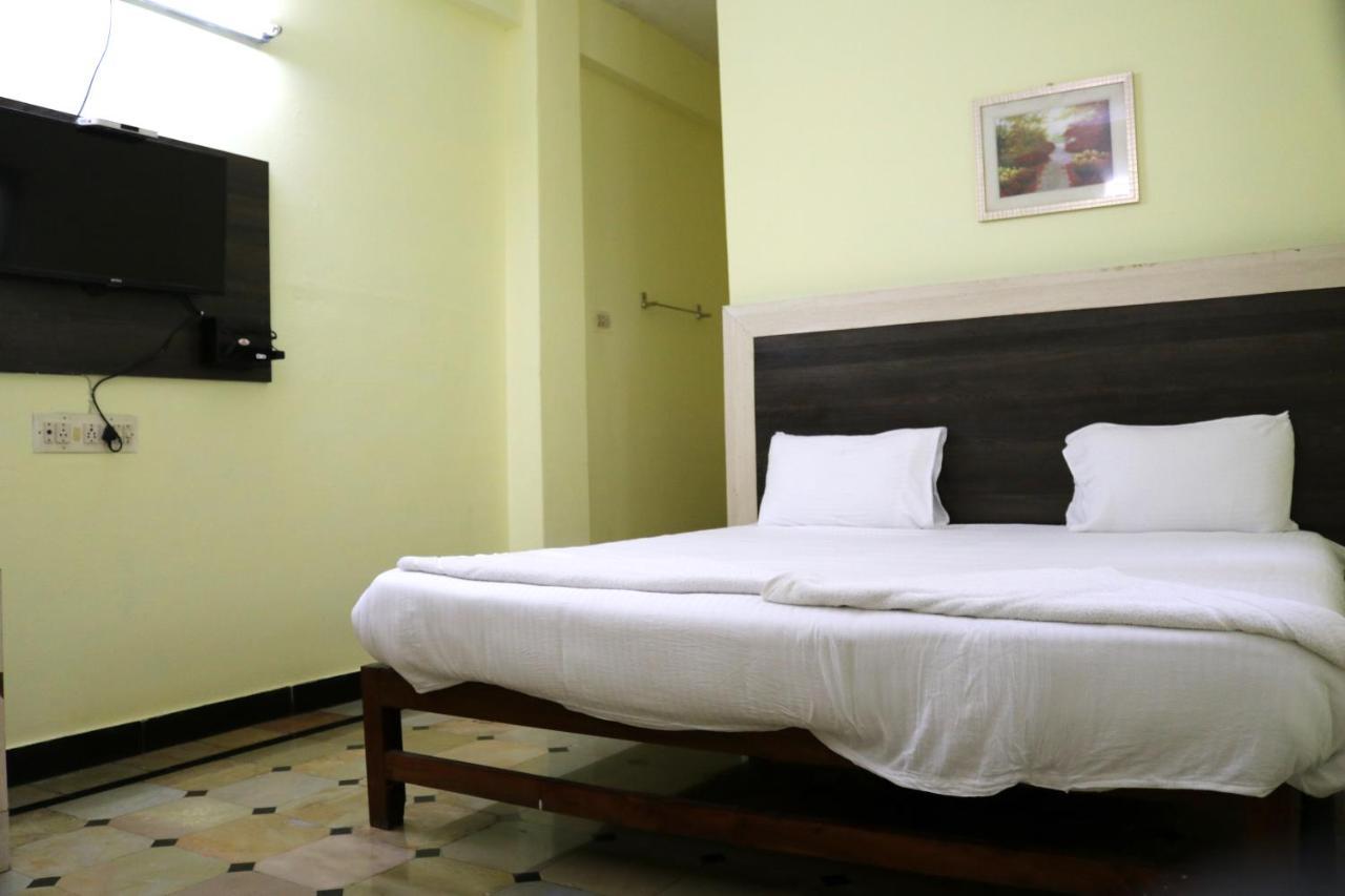Hotel Siva Sakthi Tiruvannāmalai المظهر الخارجي الصورة