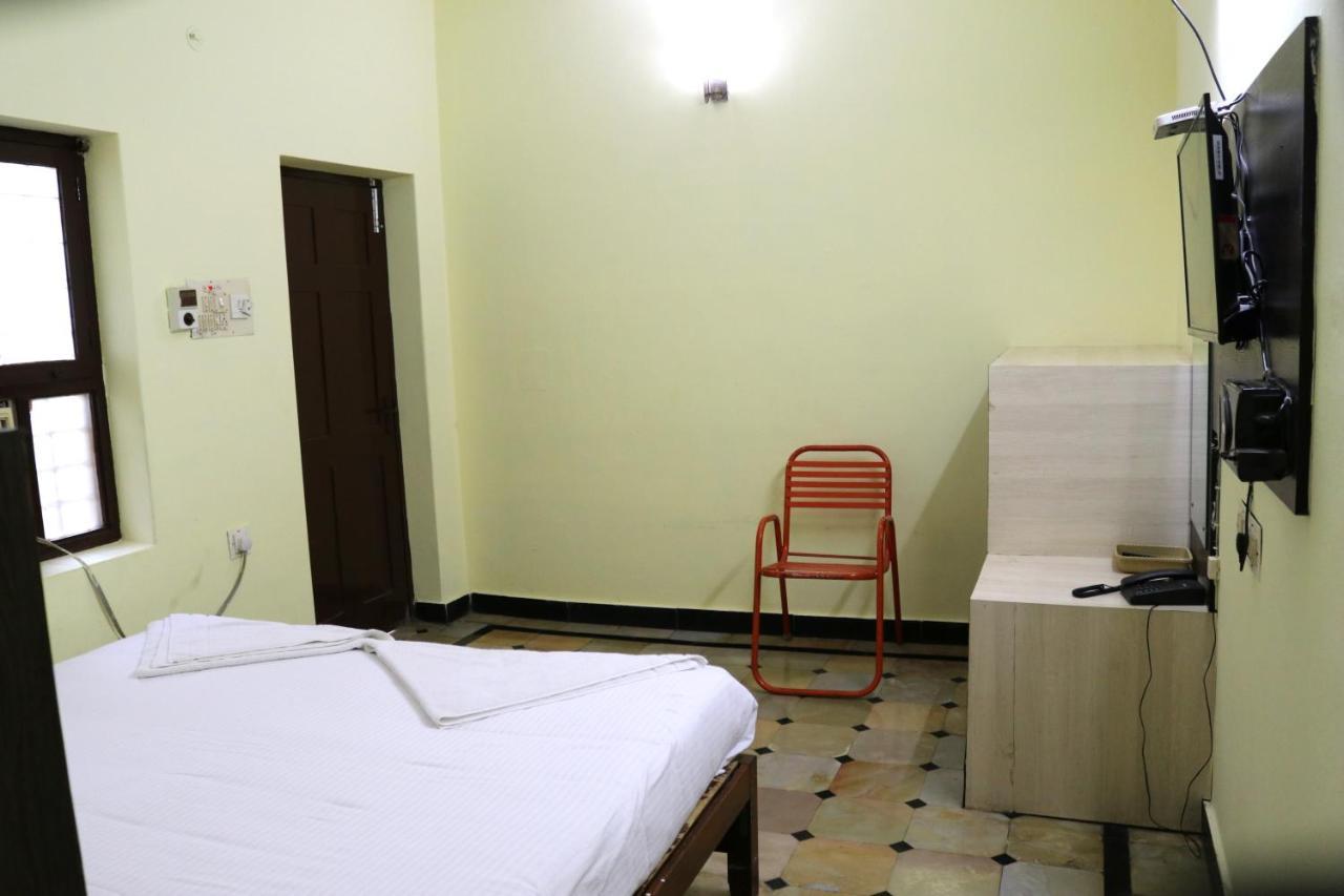 Hotel Siva Sakthi Tiruvannāmalai المظهر الخارجي الصورة