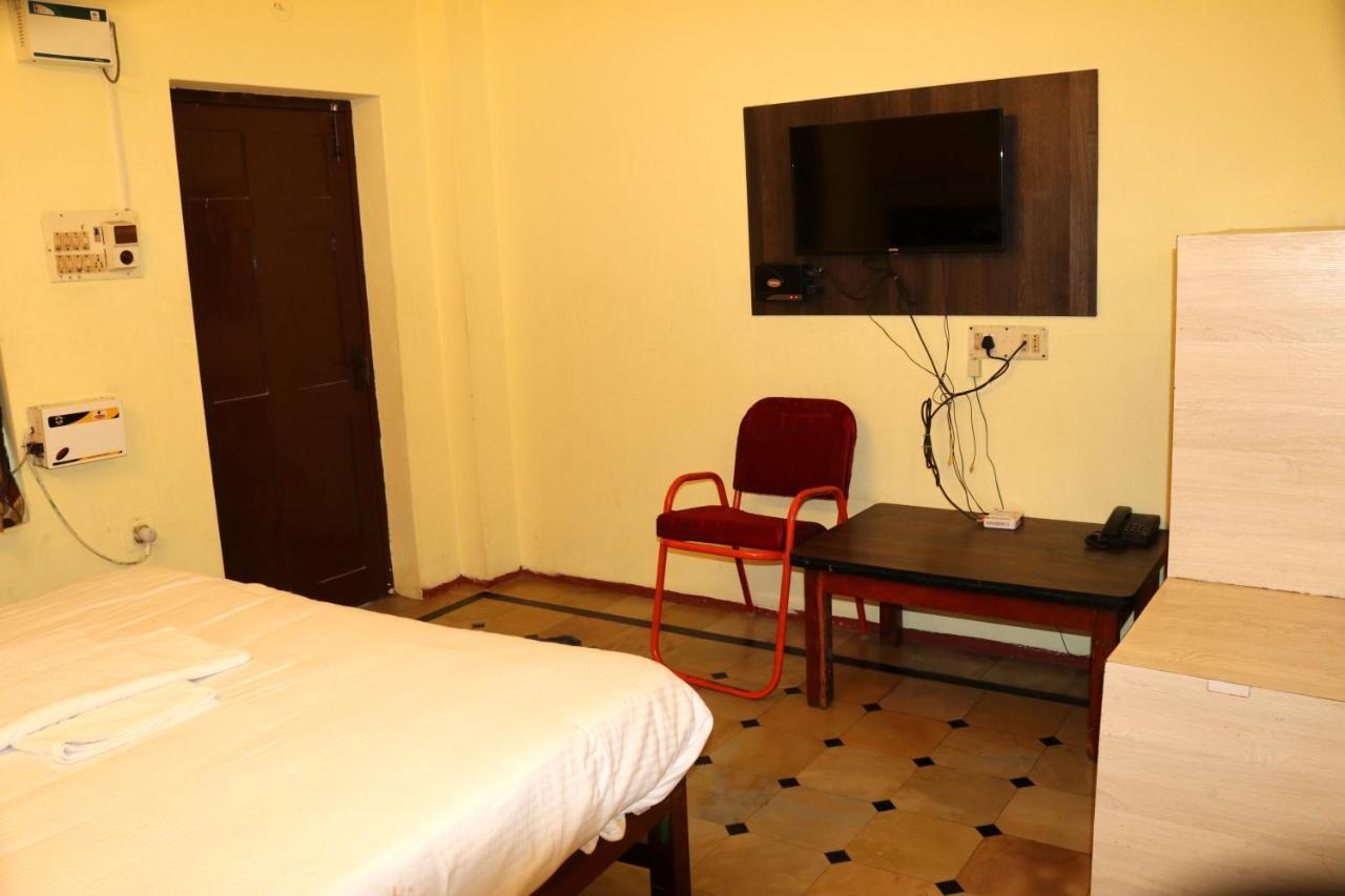 Hotel Siva Sakthi Tiruvannāmalai المظهر الخارجي الصورة